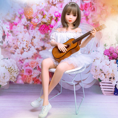 Dada Datar 132 cm Petite Love Dolls Gadis Jepang Payudara Kecil